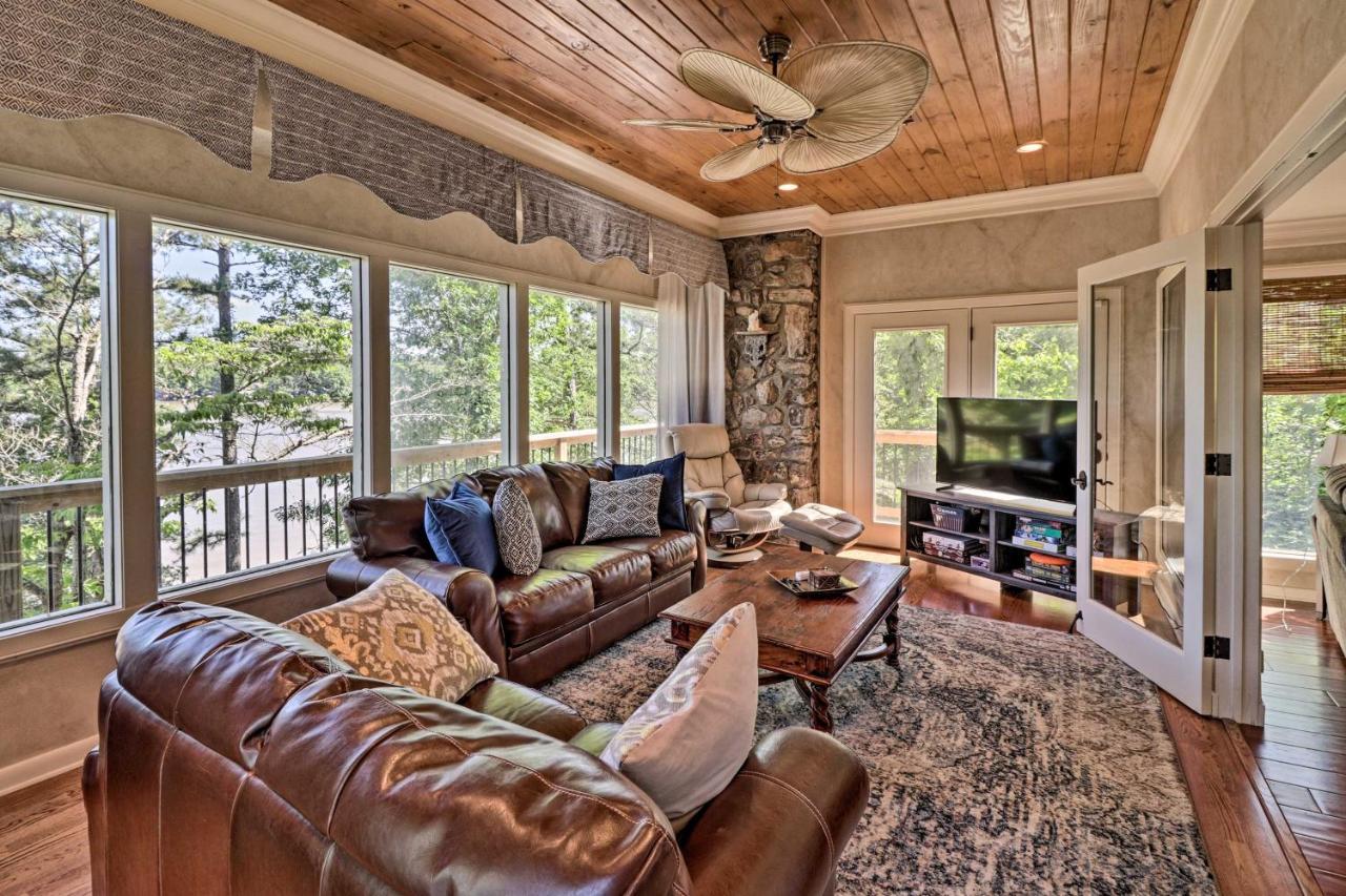 Luxury Hot Springs Oasis On Lake With Private Dock! Exteriér fotografie